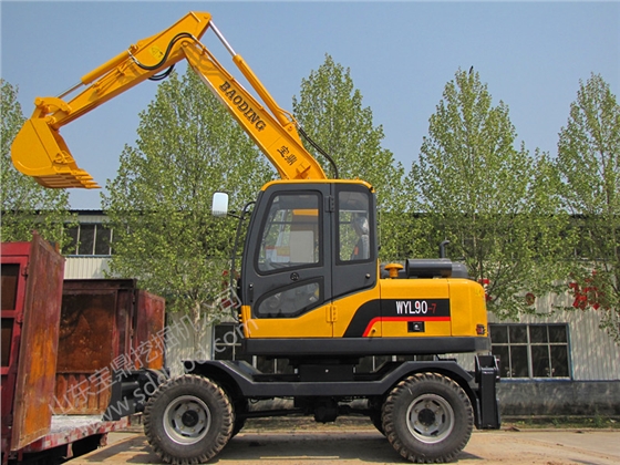 山东宝鼎轮式90挖掘机发车图 山东宝鼎轮式90挖掘机发车图