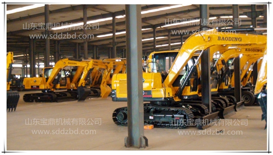 山东宝鼎小型挖掘机产品