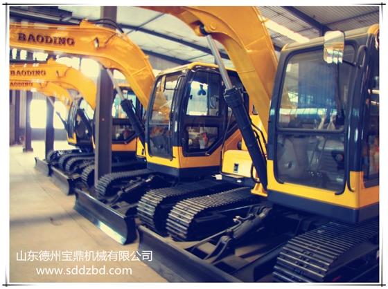 山东宝鼎挖掘机厂家小型挖掘机械产品