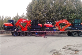 山东宝鼎挖掘机厂家履带65小型挖掘机械产品