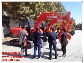 宝鼎小型挖掘机 宝鼎小型挖掘机