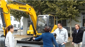 宝鼎小型挖掘机