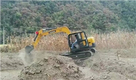 国产小型挖掘机