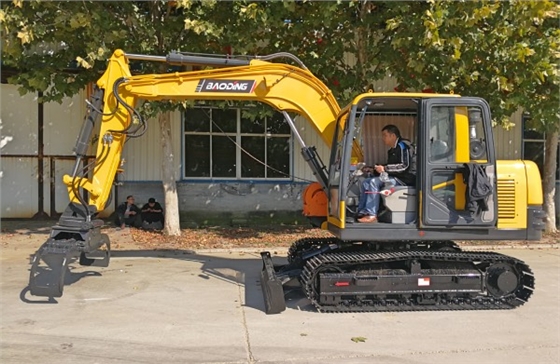 一机多用小型挖掘机 一机多用小型挖掘机
