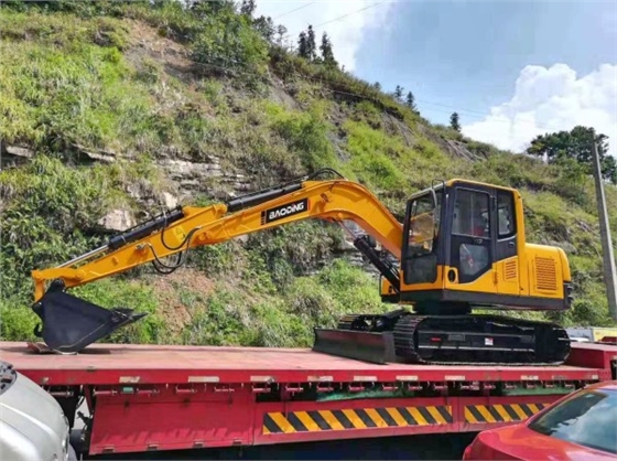 宝鼎国产90小型挖掘机 宝鼎国产90小型挖掘机