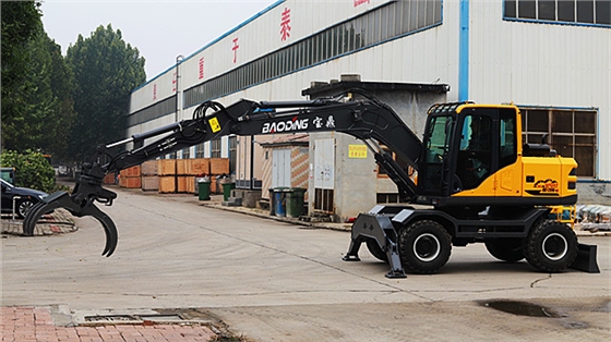 宝鼎轮式抓木机120 宝鼎轮式抓木机120