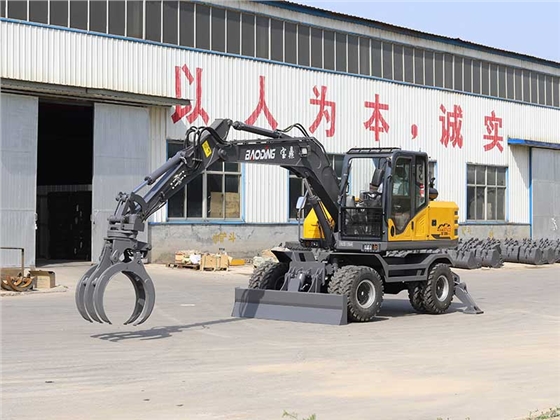 120抓木机.jpg 120抓木机.jpg