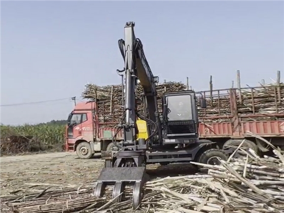 轮式抓木机 (2).jpg