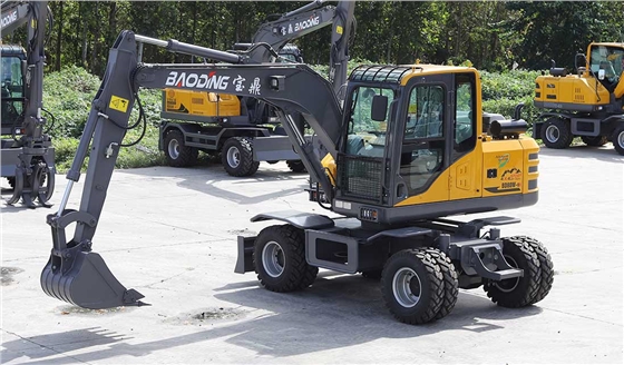 轮式挖掘机 轮式挖掘机