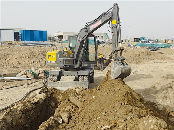 宝鼎BD80X轮式挖掘机 宝鼎BD80X轮式挖掘机