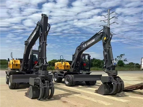 宝鼎125Plus抓木机.jpg 宝鼎125Plus抓木机.jpg