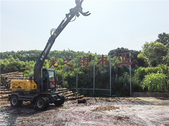 宝鼎90G抓木机.jpg 宝鼎90G抓木机.jpg