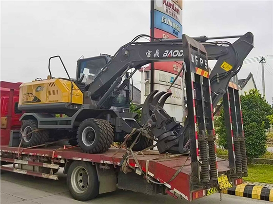 宝鼎110G抓木机.jpg 宝鼎110G抓木机.jpg