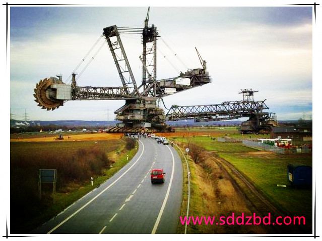 60亿元的挖掘机 60亿元的挖掘机