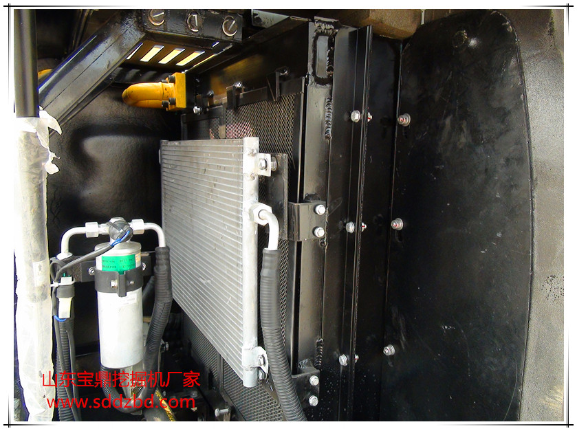 宝鼎挖掘机厂家小型挖掘机散热器 宝鼎挖掘机厂家小型挖掘机散热器