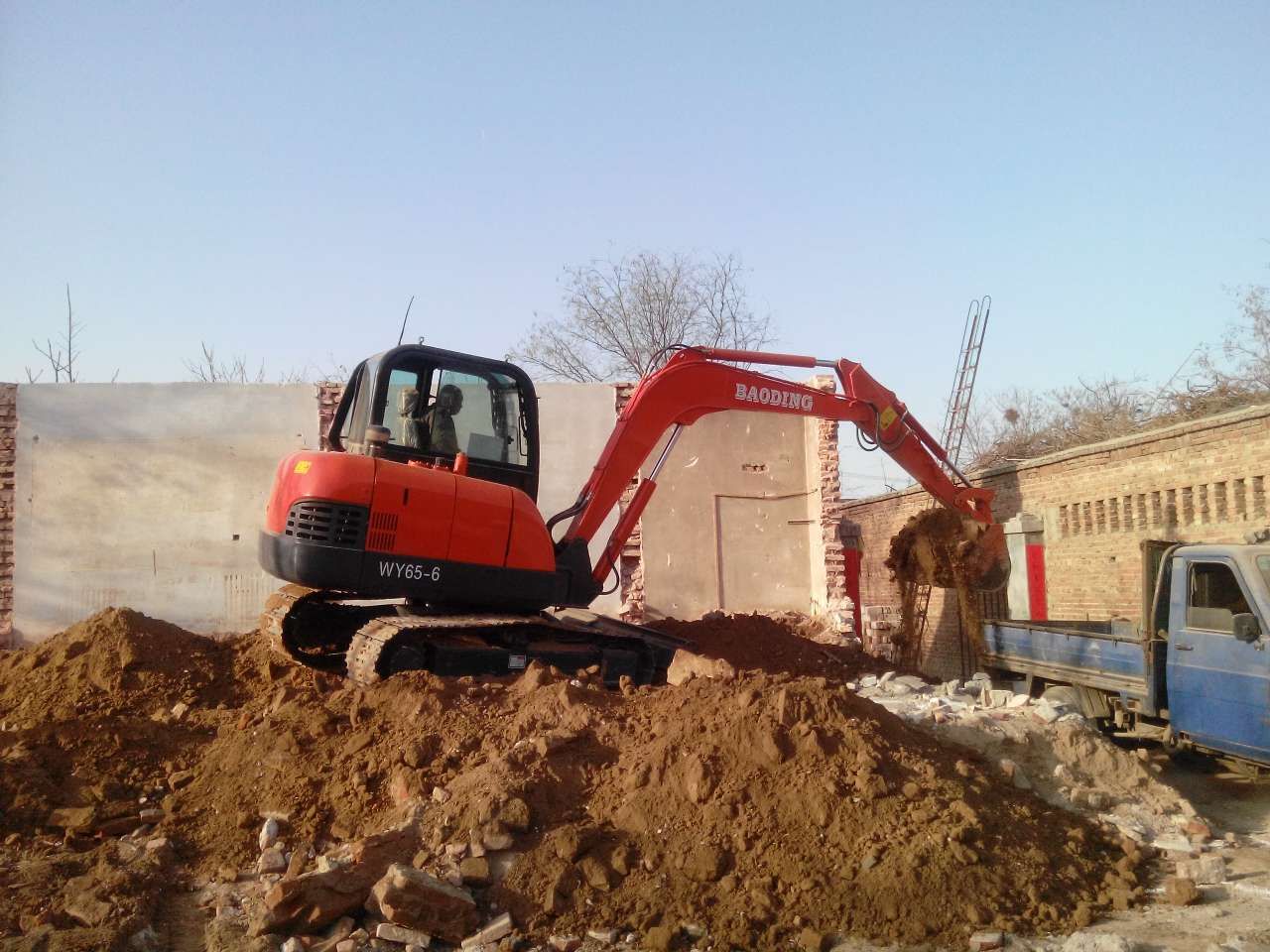 小型挖掘机械 小型挖掘机械