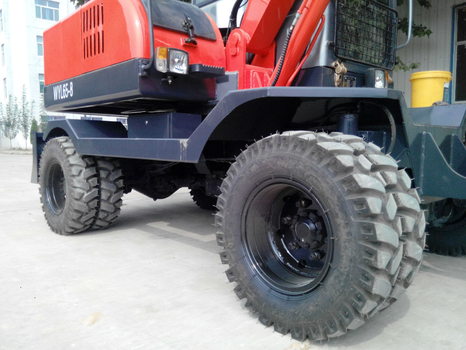 轮式挖掘机轮胎保养