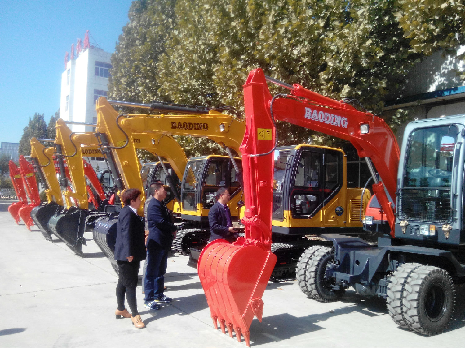 宝鼎液压机械有限公司小型挖掘机械产品 宝鼎液压机械有限公司小型挖掘机械产品