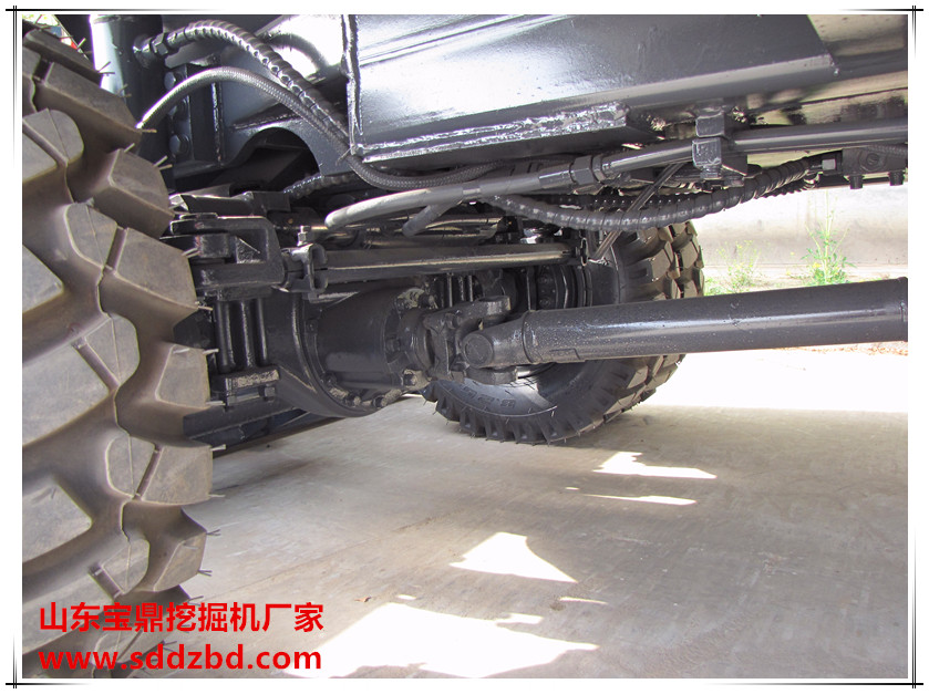 山东宝鼎轮式我挖掘机车桥部件