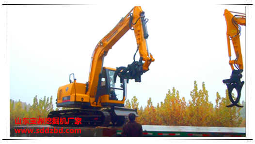 山东宝鼎挖掘机厂家履带抓木机下线 山东宝鼎挖掘机厂家履带抓木机下线