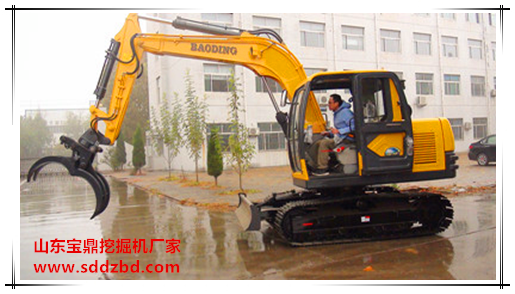 山东宝鼎挖掘机厂家履带抓木机下线 山东宝鼎挖掘机厂家履带抓木机下线