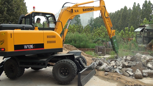 宝鼎轮式小型挖掘机 宝鼎轮式小型挖掘机