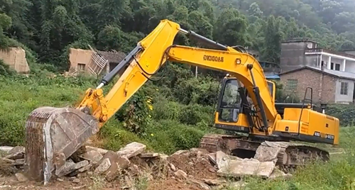 宝鼎小型挖掘机修路 宝鼎小型挖掘机修路