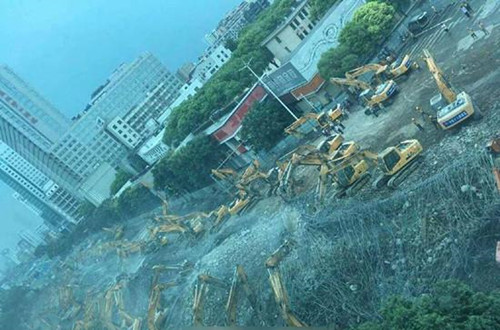 小型挖掘机齐聚南昌 小型挖掘机齐聚南昌