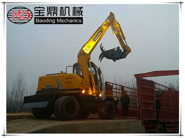 山东宝鼎挖掘机抓木机年底加班发车图片 山东宝鼎挖掘机抓木机年底加班发车图片
