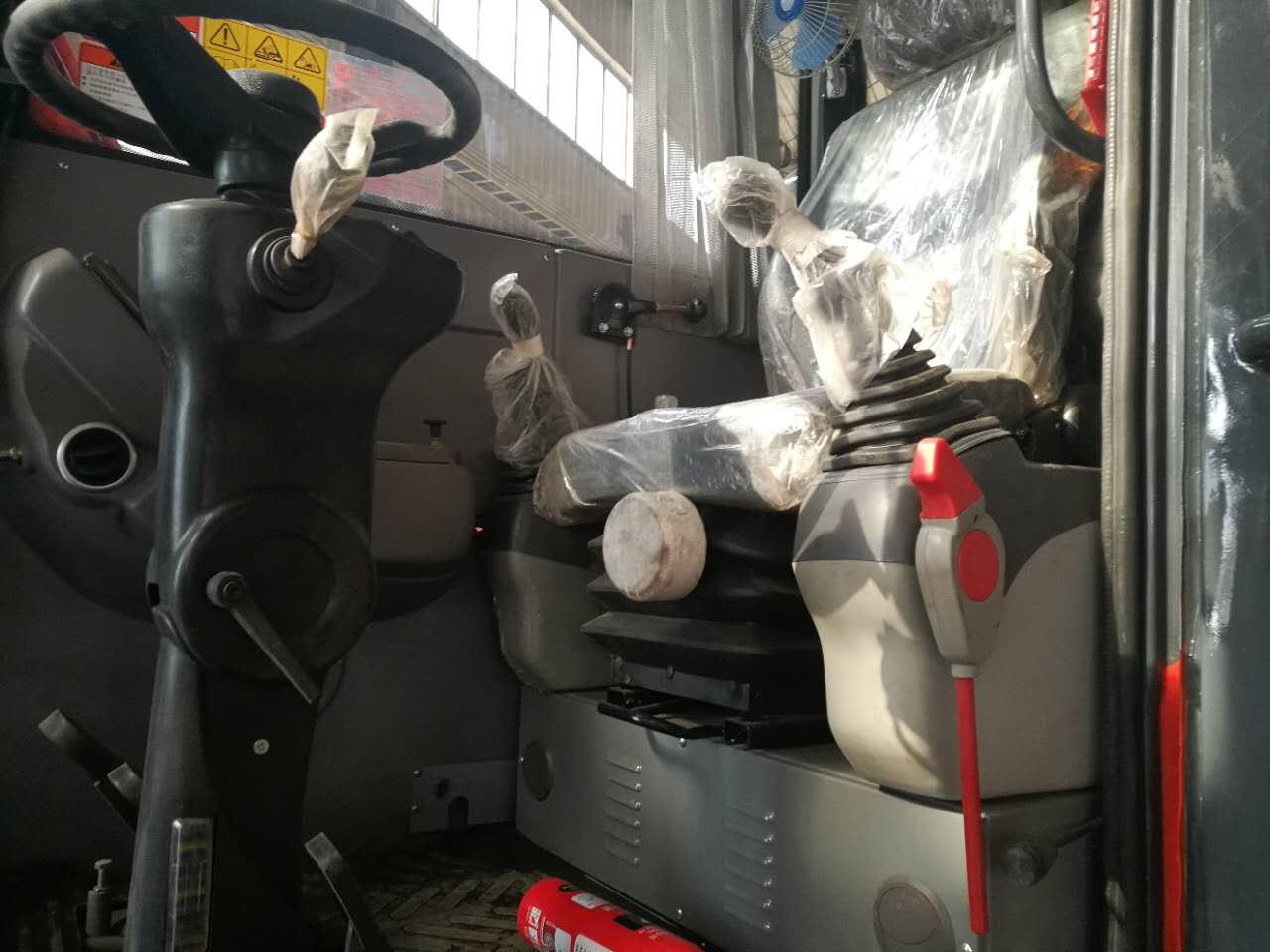 宝鼎95轮式挖掘机产品 宝鼎95轮式挖掘机产品