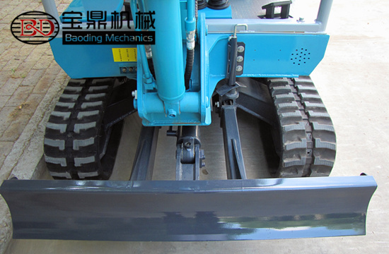 宝鼎23微型挖掘机前推土板 宝鼎23微型挖掘机前推土板