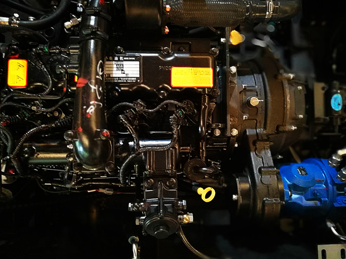 宝鼎新款抓木机动力部件图