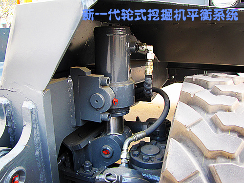 宝鼎轮式挖掘机新一代工作平衡系统 宝鼎轮式挖掘机新一代工作平衡系统