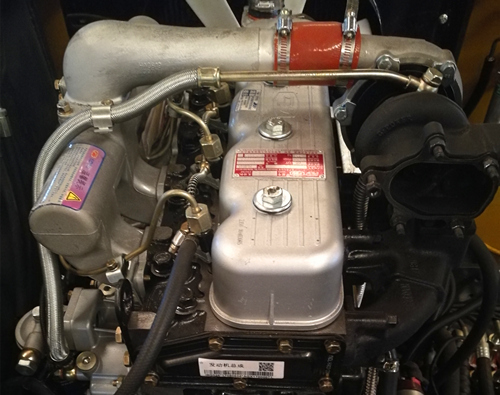 宝鼎95挖掘机增压发动机