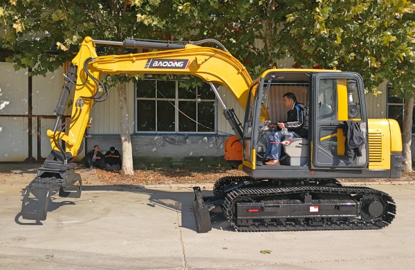 一机多用小型挖掘机 一机多用小型挖掘机