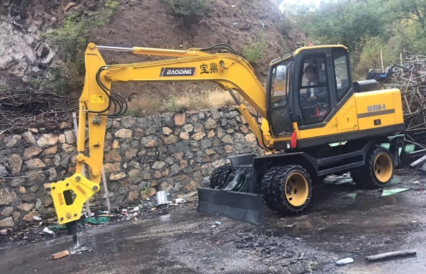 宝鼎小型挖掘机 宝鼎小型挖掘机