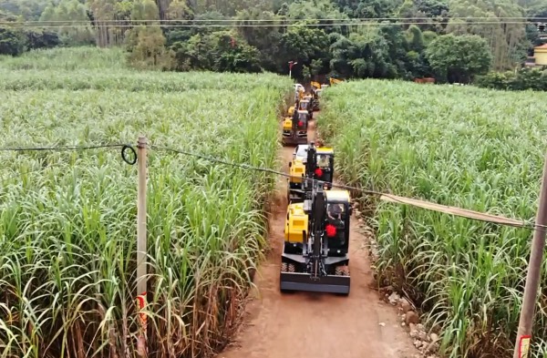 广西榨季宝鼎抓木机已经做好开榨准备 广西榨季宝鼎抓木机已经做好开榨准备