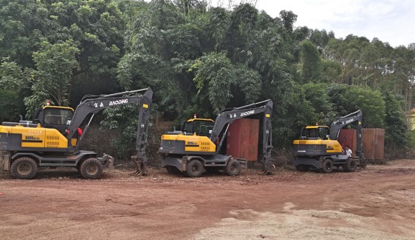 广西榨季宝鼎抓木机已经做好开榨准备 广西榨季宝鼎抓木机已经做好开榨准备