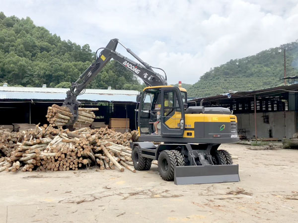 湖北抓木机.jpg 湖北抓木机.jpg