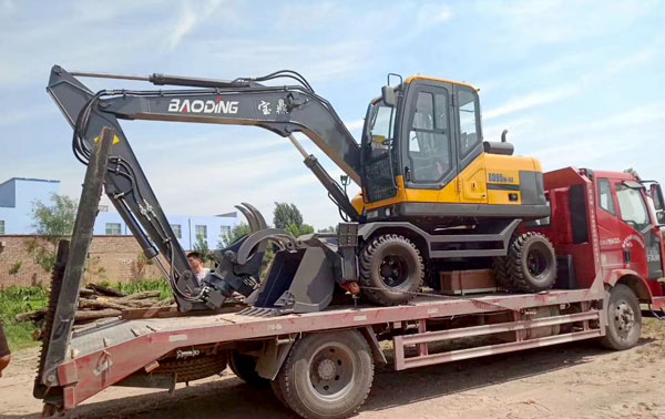 宝鼎抓木机.jpg 宝鼎抓木机.jpg