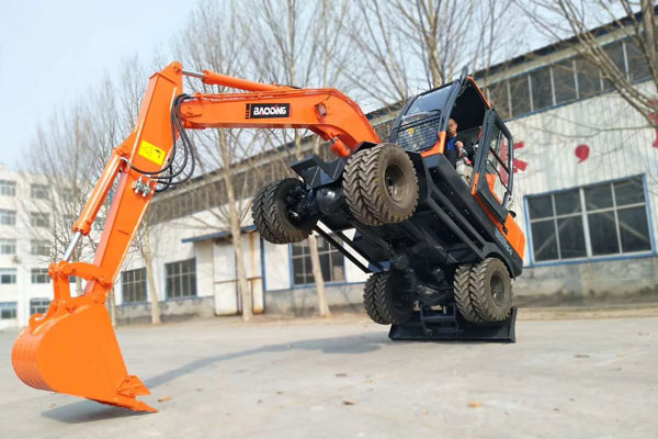 轮式挖掘机 轮式挖掘机