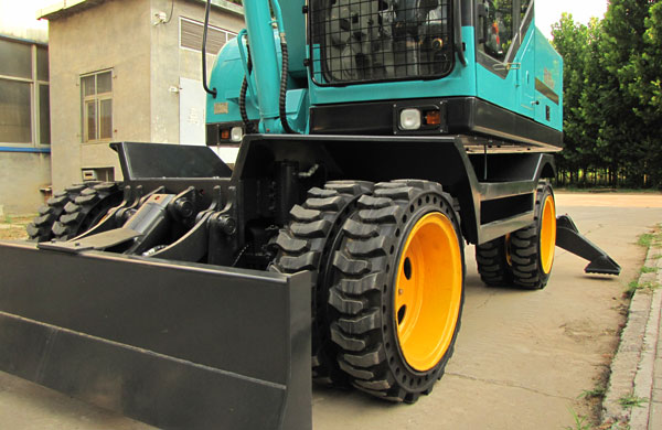 抓铁机装钢机实心胎.jpg 抓铁机装钢机实心胎.jpg