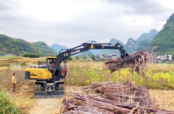轮式挖掘机抓木机95车型.jpg 轮式挖掘机抓木机95车型.jpg