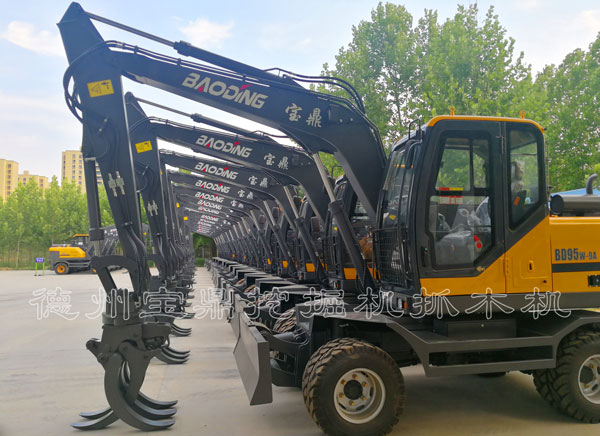 小型挖掘机抓木机.jpg 小型挖掘机抓木机.jpg