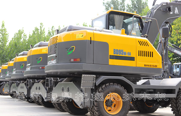 95轮式抓木机.jpg 95轮式抓木机.jpg