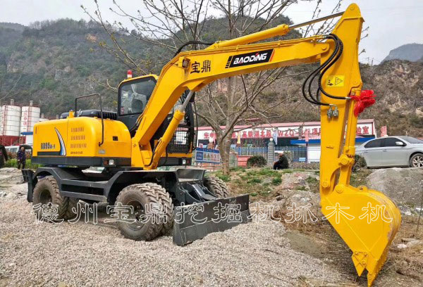 轮式挖掘机国产品牌.jpg 轮式挖掘机国产品牌.jpg