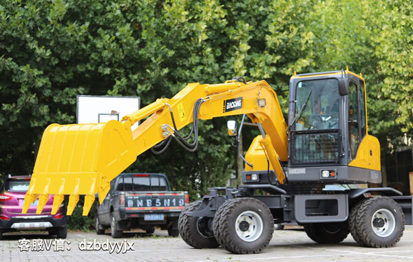 宝鼎轮式挖掘机80车型.jpg 宝鼎轮式挖掘机80车型.jpg