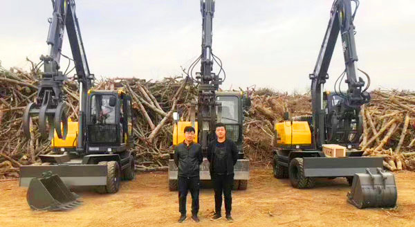 挖掘机抓木机.jpg 挖掘机抓木机.jpg