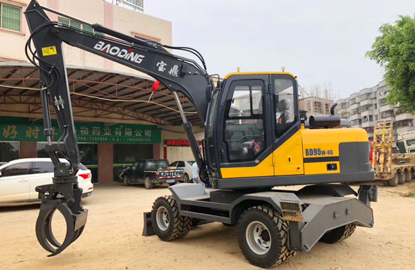 宝鼎抓木机.jpg 宝鼎抓木机.jpg