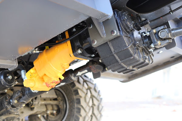 80轮式挖掘机液压行走.jpg 80轮式挖掘机液压行走.jpg